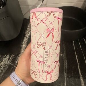 Brumate Bow Era Slim Can Cooler